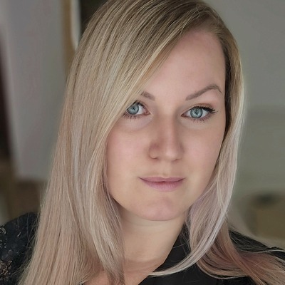 Dóra